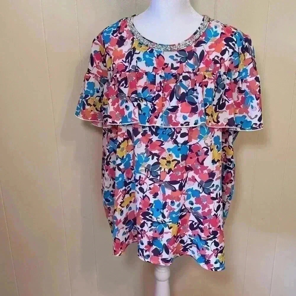 Juicy Couture Embellished Floral Flutter Sleeve Blouse in Size XL.